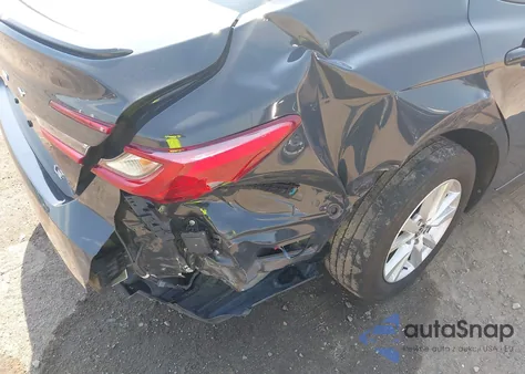 2025 Toyota Camry Le z USA, uszkodzony, nr VIN 4T1DAACK2SU525425